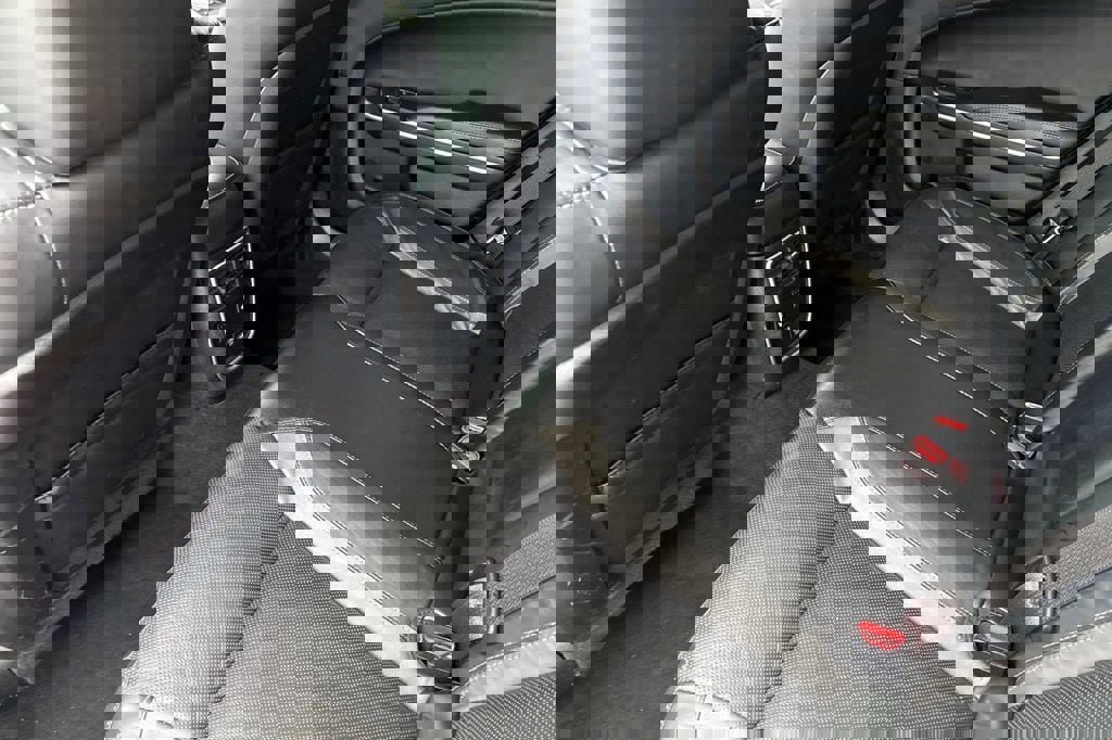 Used 2021 Dodge Charger SXT w/ Leather Interior Group image 9