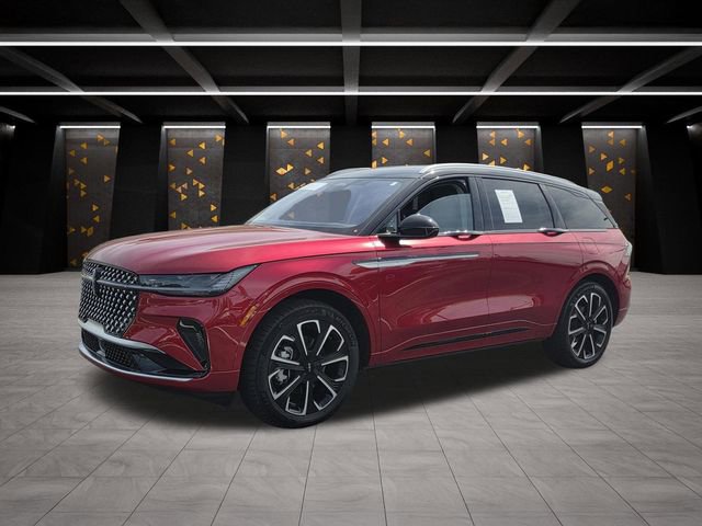 Used 2025 Lincoln Nautilus Reserve image 7