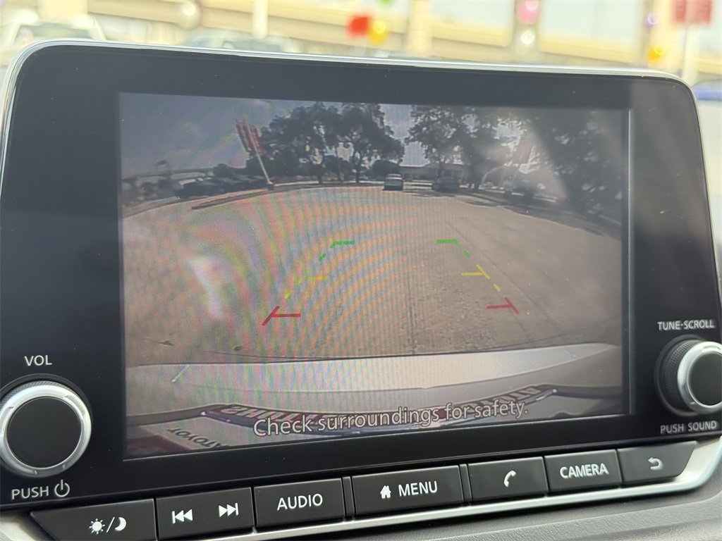 Used 2024 Nissan Rogue SV image 22