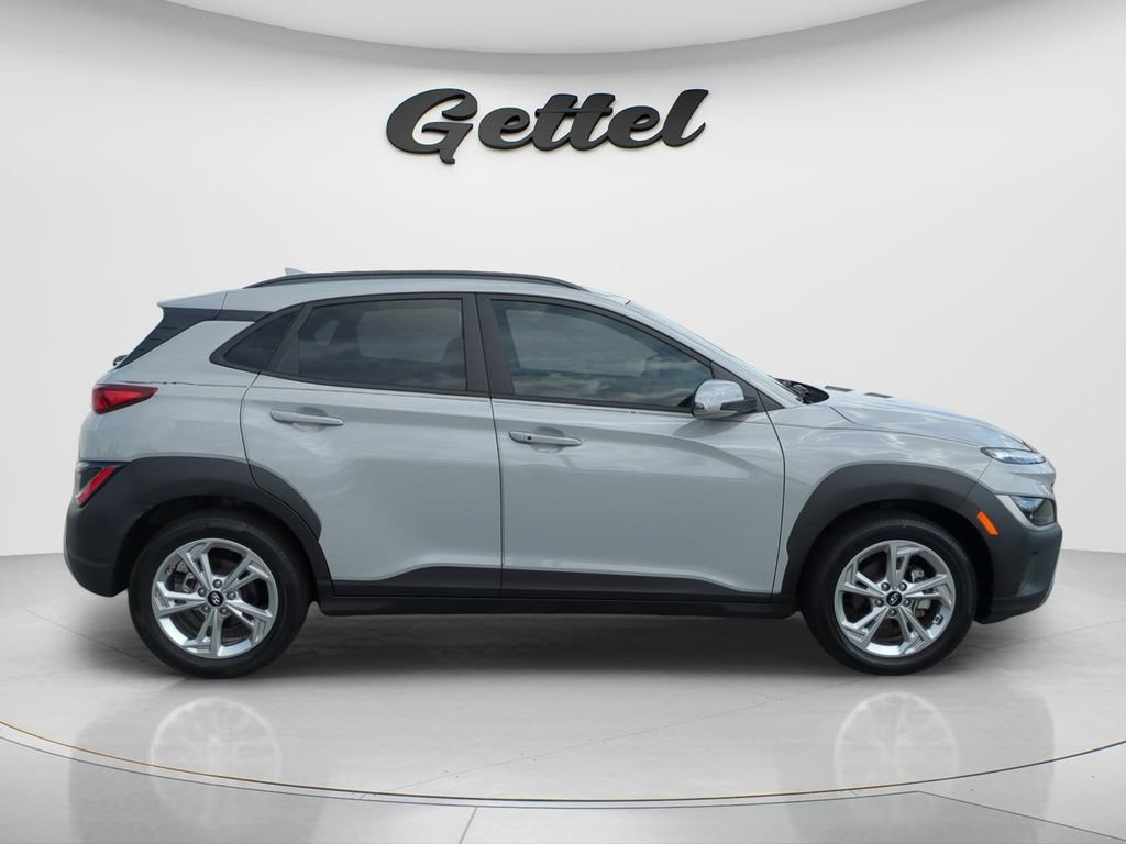 Used 2023 Hyundai Kona SEL w/ Cargo Package FWD image 4