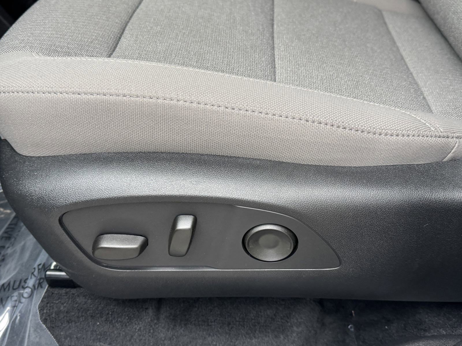 New 2025 GMC Acadia Elevation image 14