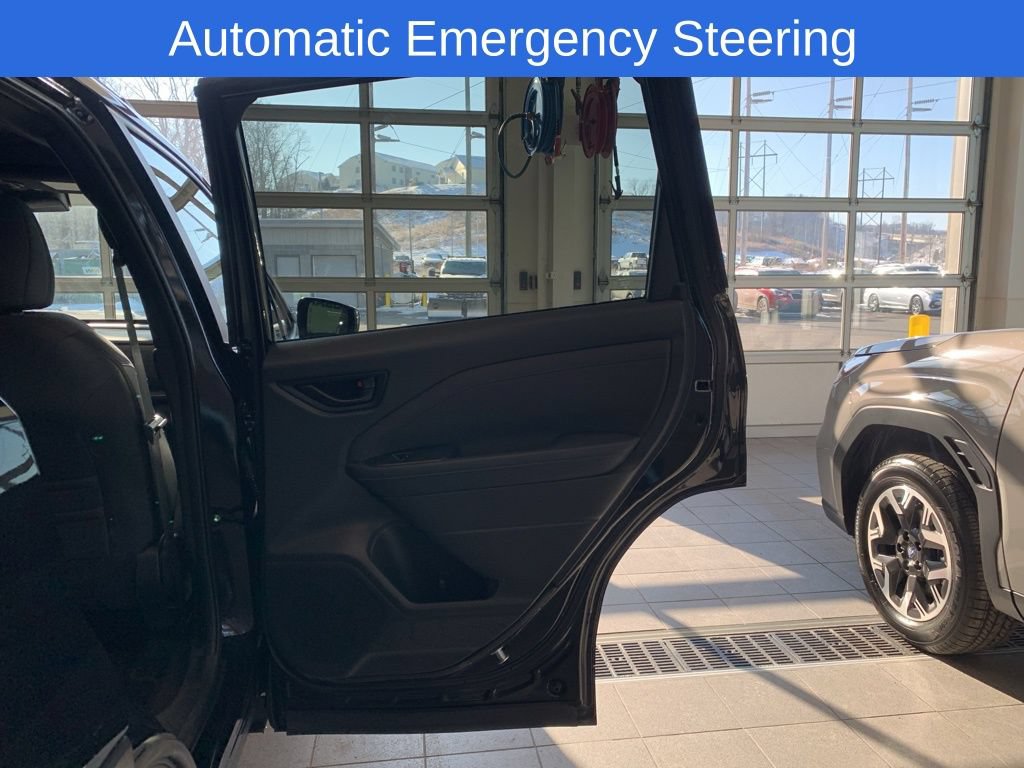 Used 2025 Subaru Forester Premium AWD/4WD image 20