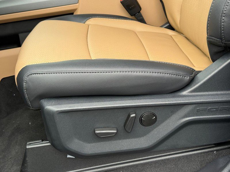 New 2026 Ford F350 Lariat w/ Chrome Package image 22