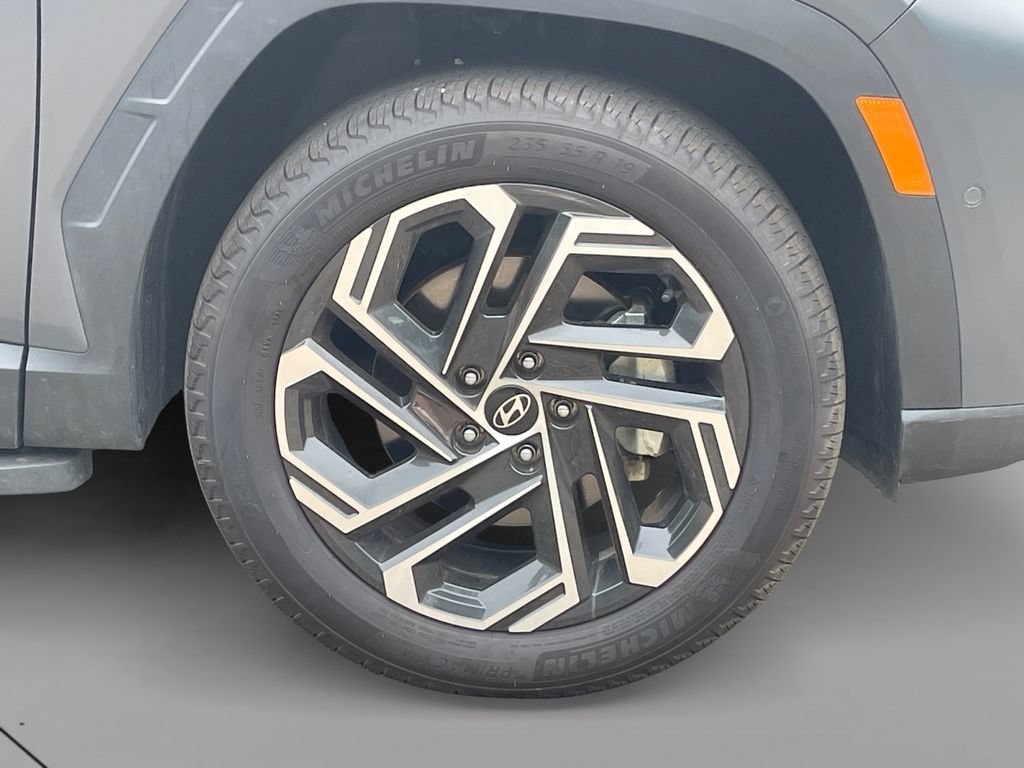 Used 2025 Hyundai Tucson Limited AWD/4WD image 9