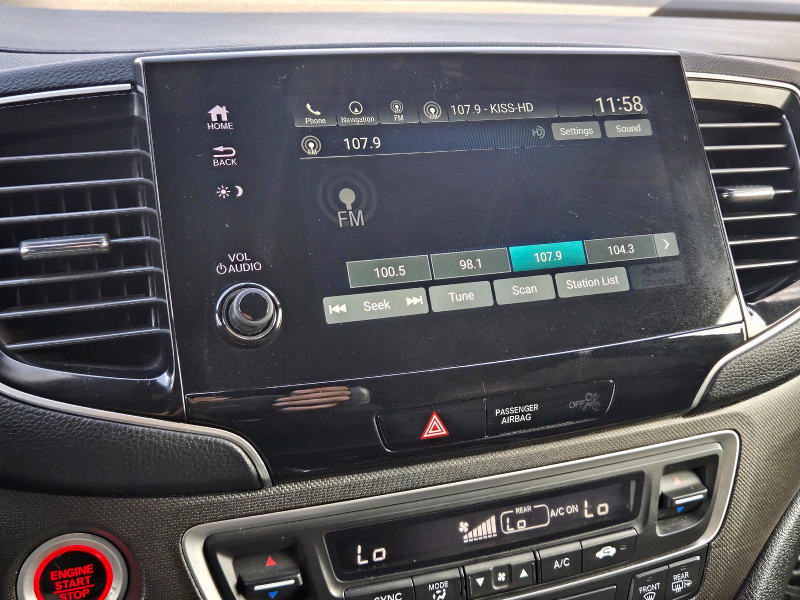 Certified 2025 Honda Passport TrailSport image 20