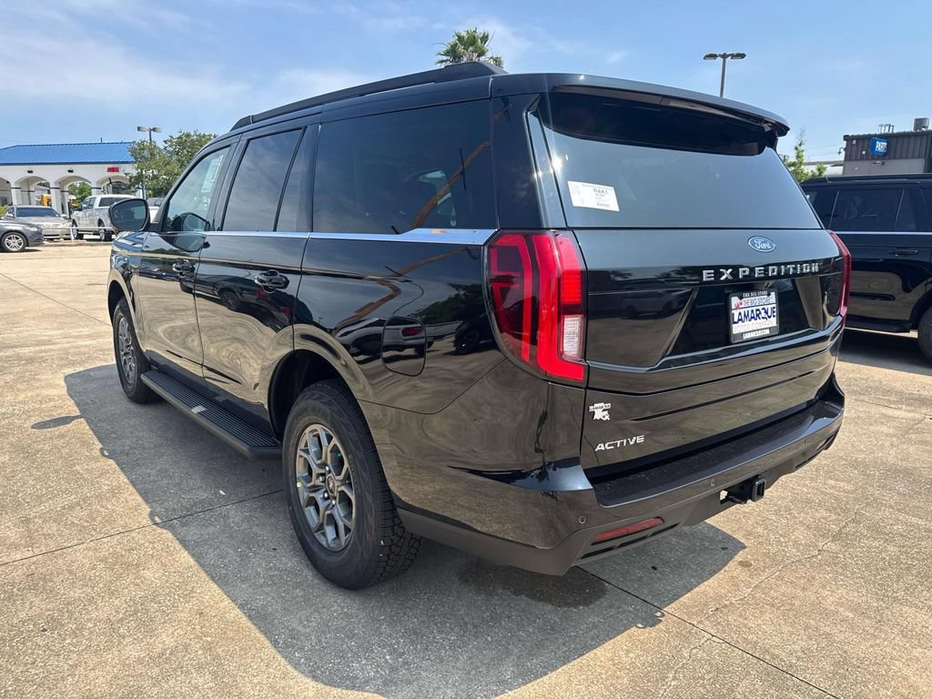 New 2026 Ford Expedition Active RWD image 4