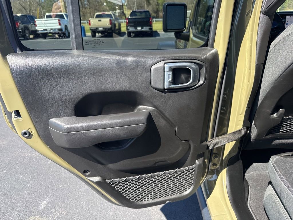 Used 2025 Jeep Wrangler Unlimited Rubicon image 27