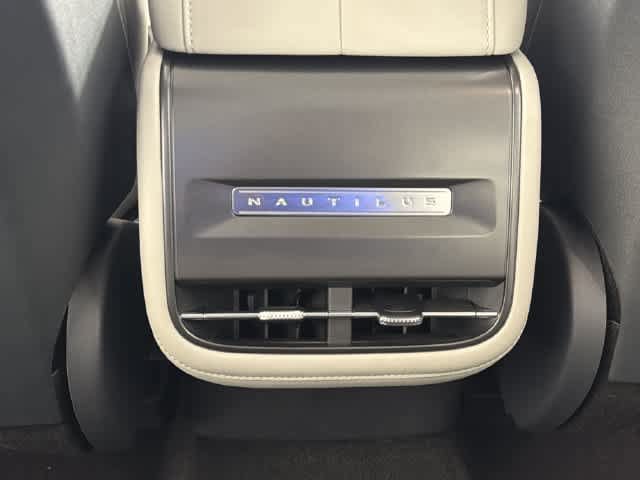New 2026 Lincoln Nautilus Premier AWD/4WD image 19