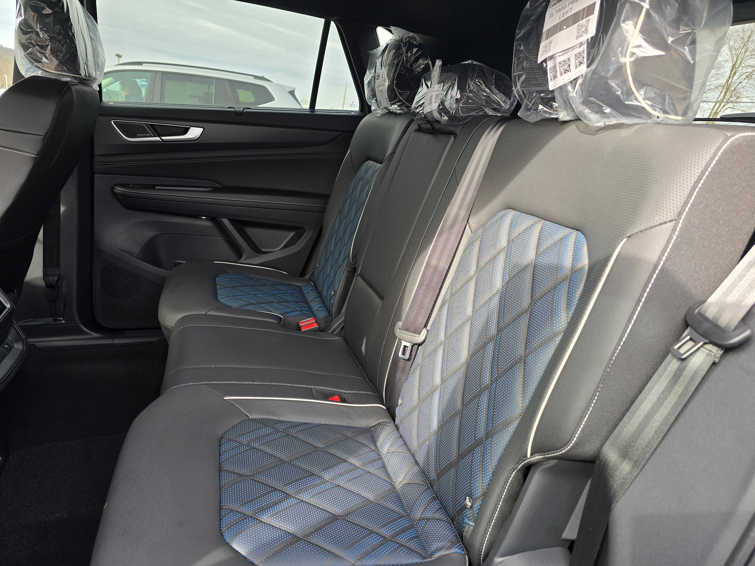 New 2026 Volkswagen Atlas Cross Sport SEL Premium R-Line image 14