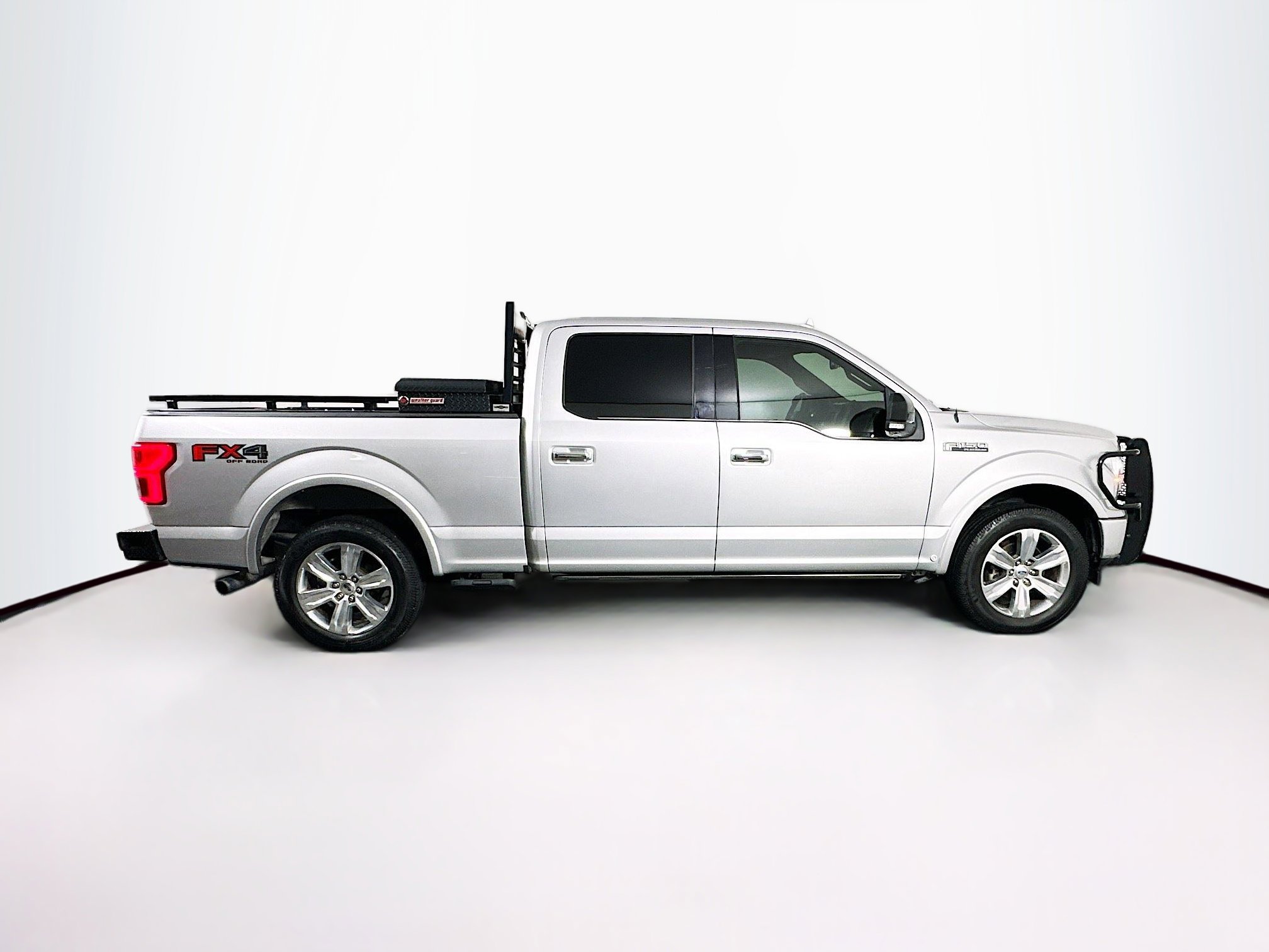 Used 2019 Ford F150 Platinum w/ Equipment Group 701A Luxury AWD/4WD image 10