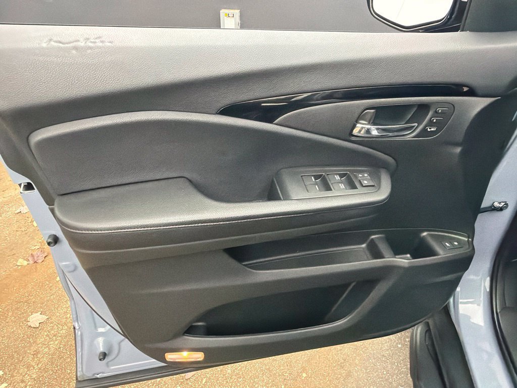 Used 2022 Honda Pilot Touring image 13