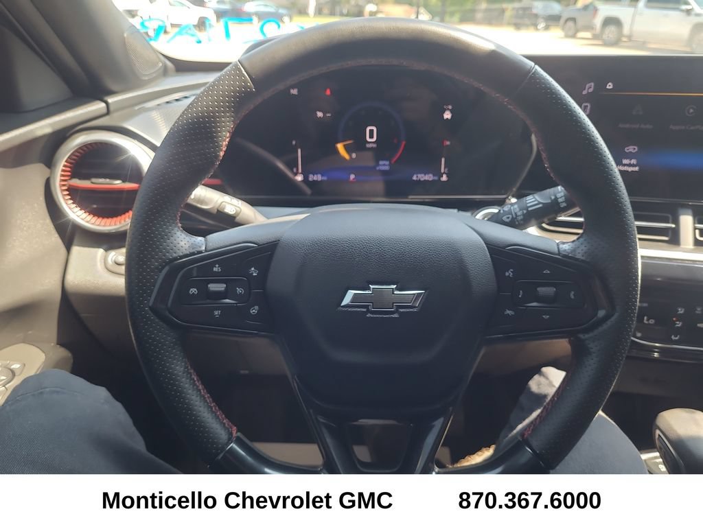 Used 2025 Chevrolet Trax RS w/ Driver Confidence Package FWD image 15