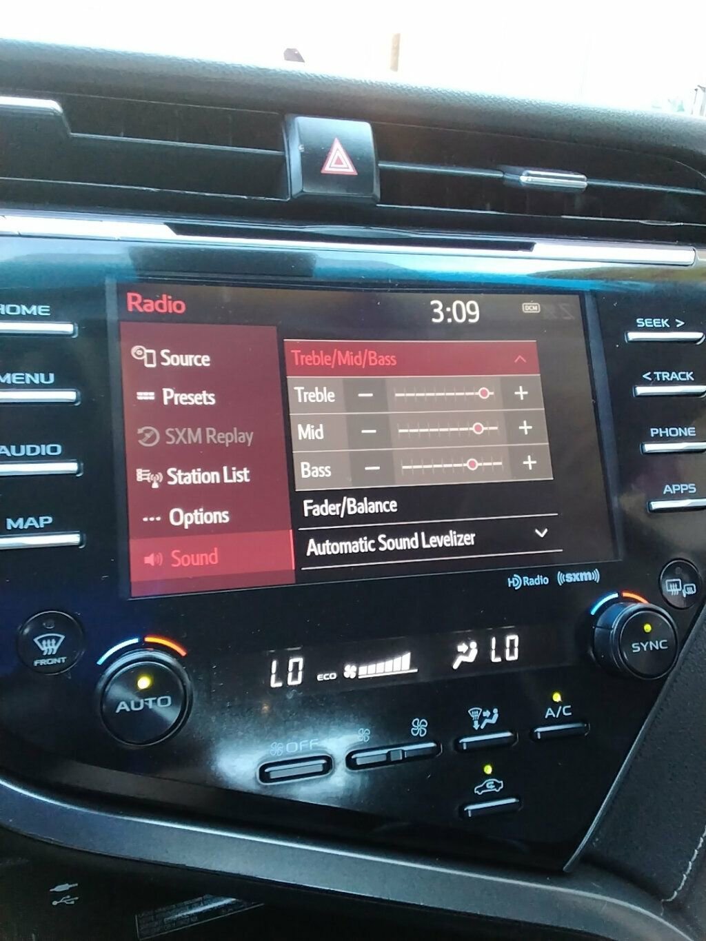 Used 2019 Toyota Camry XSE FWD image 17