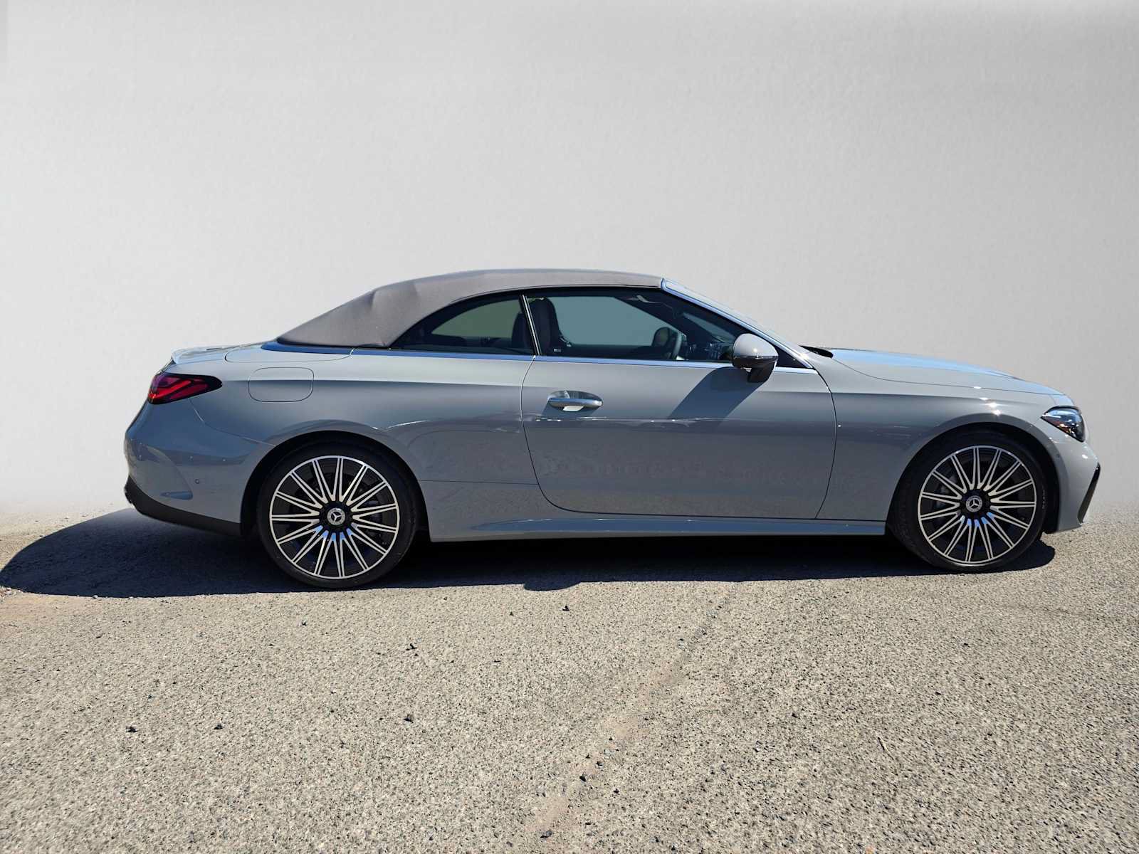 New 2027 Mercedes-Benz CLE 300 4MATIC Cabriolet image 2