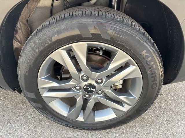 Used 2023 Kia Seltos S w/ Navigation Package image 13