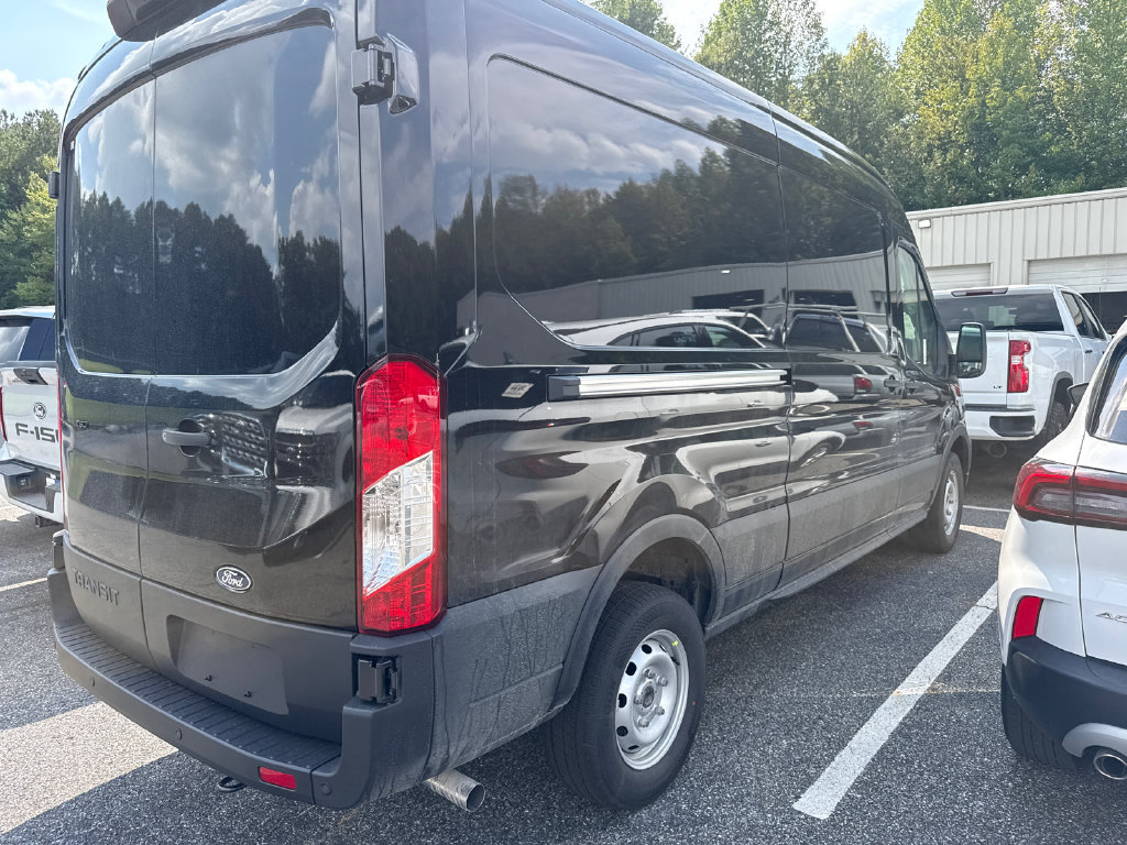 New 2027 Ford Transit 250 148 Medium Roof RWD image 6
