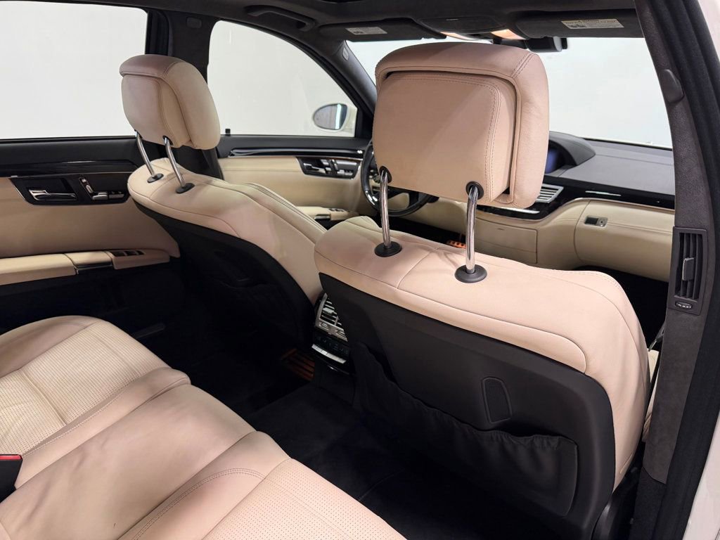 Used 2009 Mercedes-Benz S 63 AMG image 32