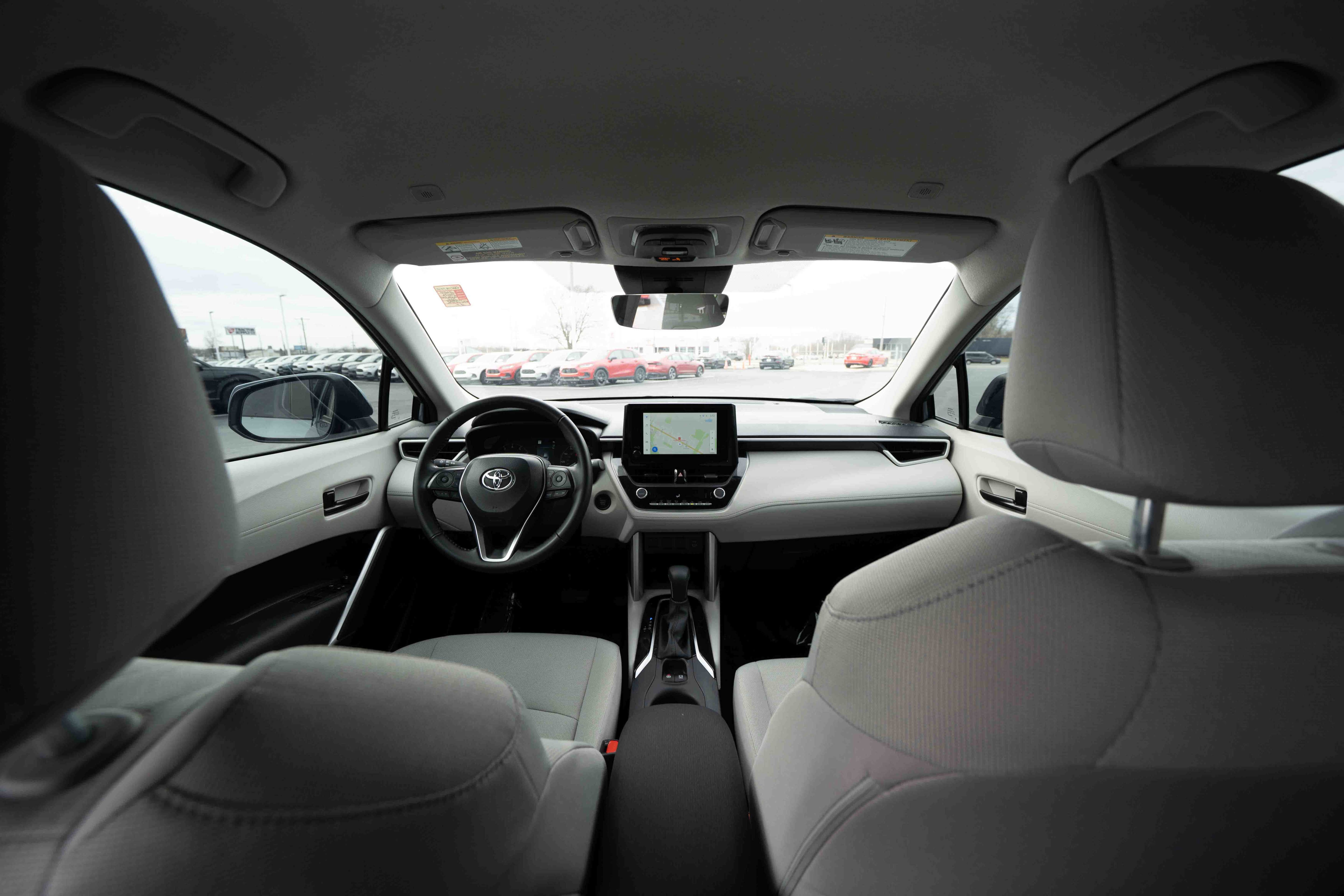 Used 2024 Toyota Corolla Cross LE image 19