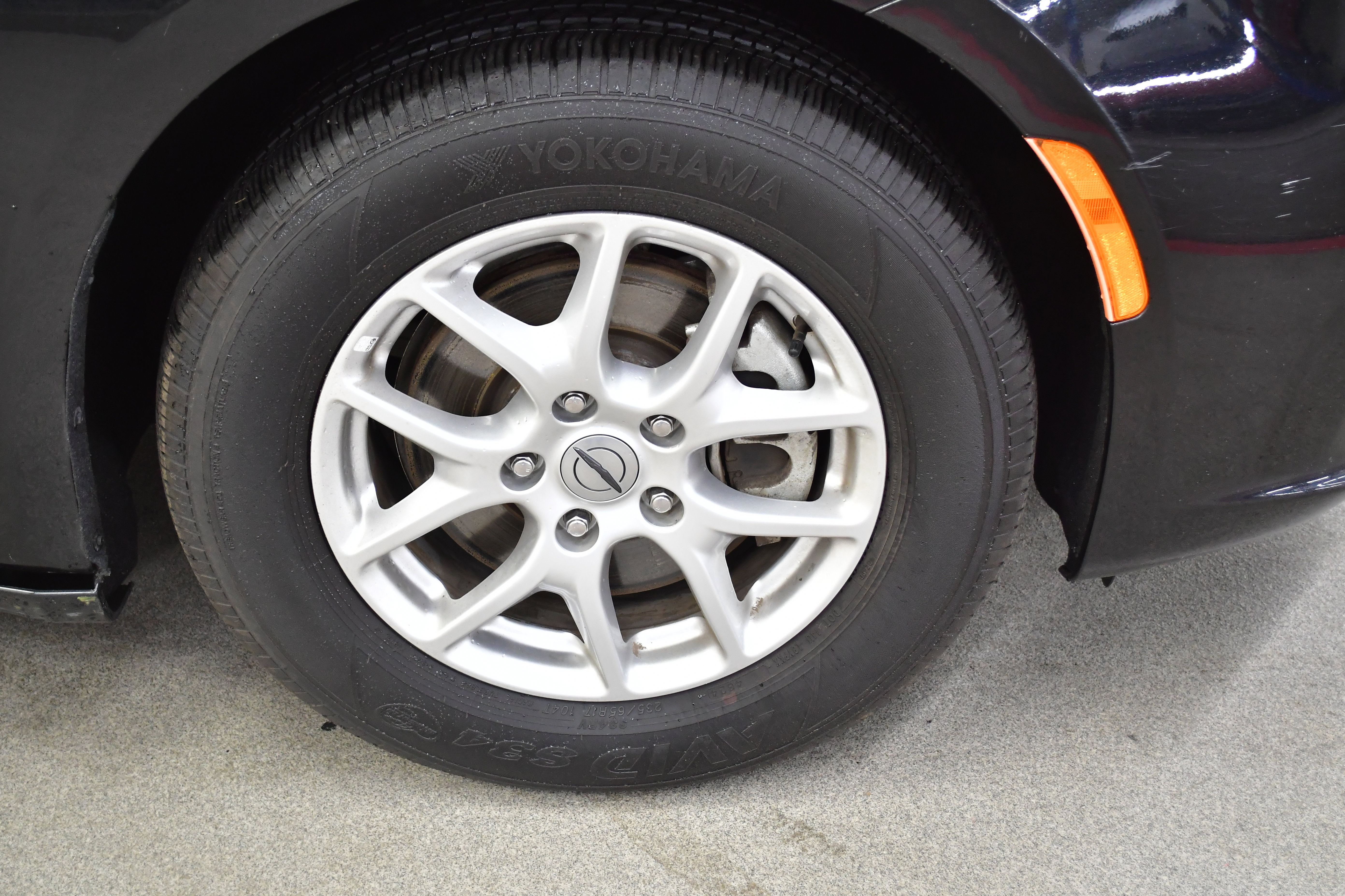 Used 2023 Chrysler Pacifica Touring-L FWD image 37