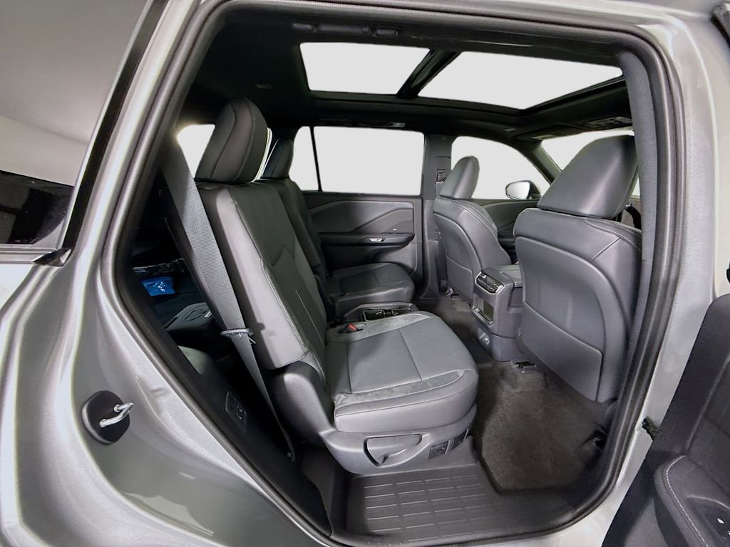 New 2026 Lexus TX 550h AWD Plug-In Hybrid image 23