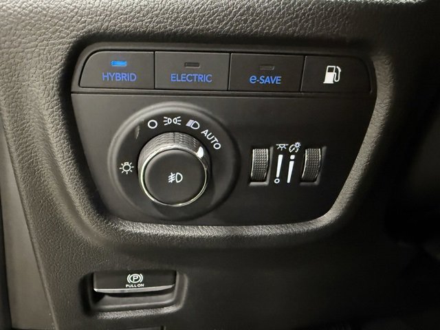 Used 2024 Jeep Grand Cherokee Limited 4xe image 15