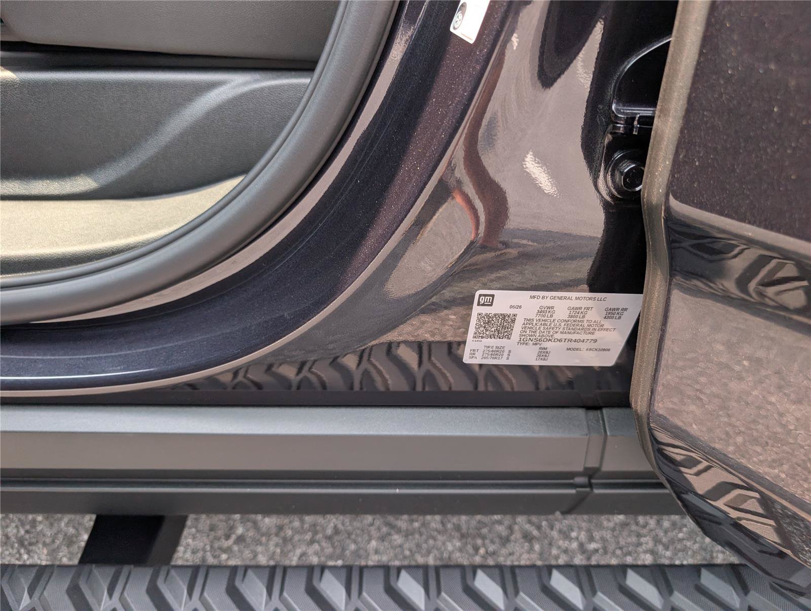 New 2026 Chevrolet Suburban Z71 w/ Z71 Off-Road Package AWD/4WD image 16