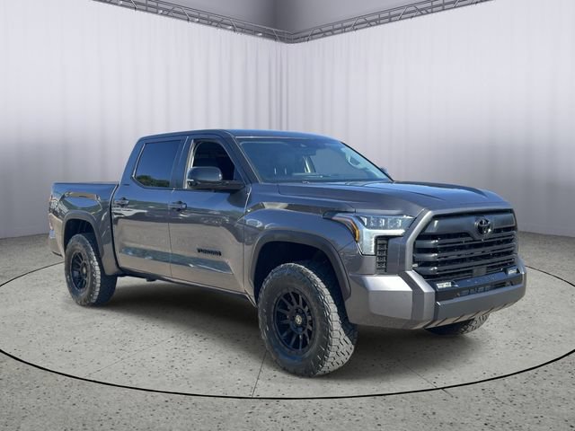 Used 2024 Toyota Tundra Limited AWD/4WD image 5