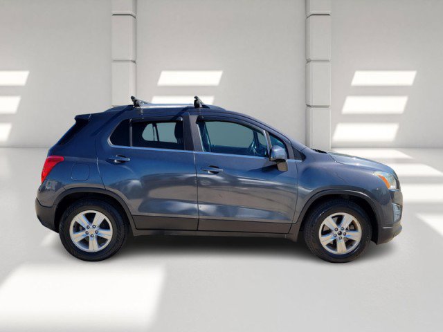 Used 2016 Chevrolet Trax LT w/ LT Convenience Package image 4