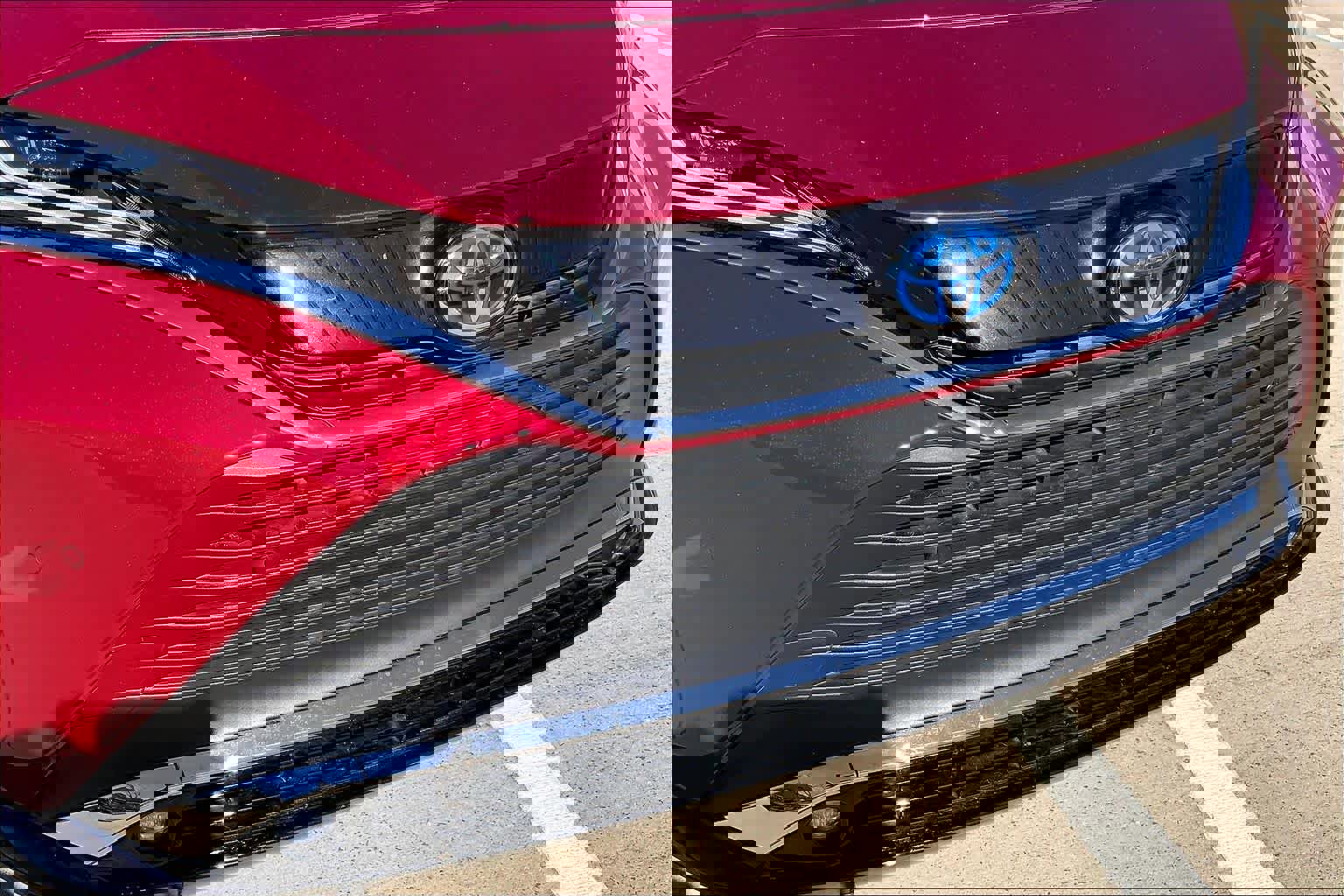 Used 2023 Toyota Venza Nightshade image 32