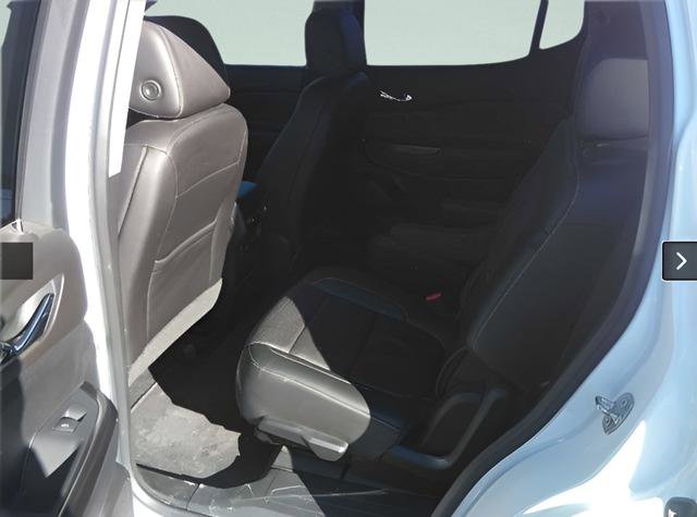 Used 2021 GMC Acadia SLT FWD image 6