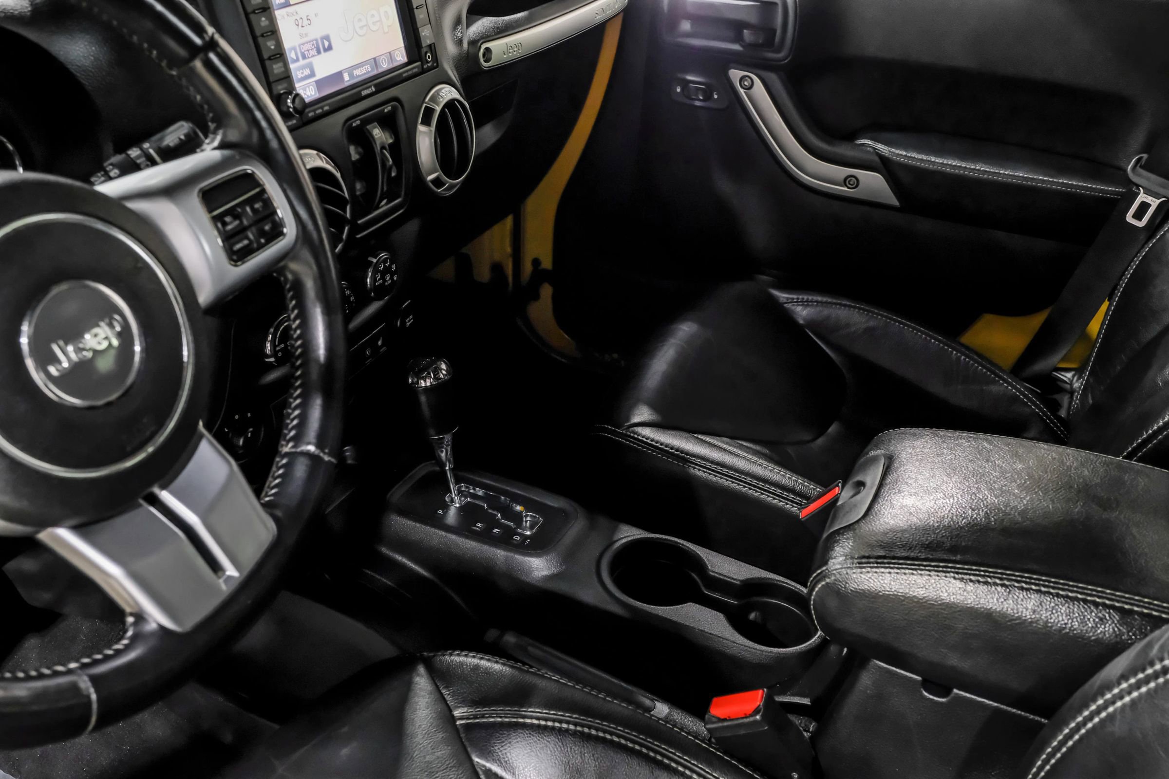 Used 2014 Jeep Wrangler Unlimited Rubicon image 25