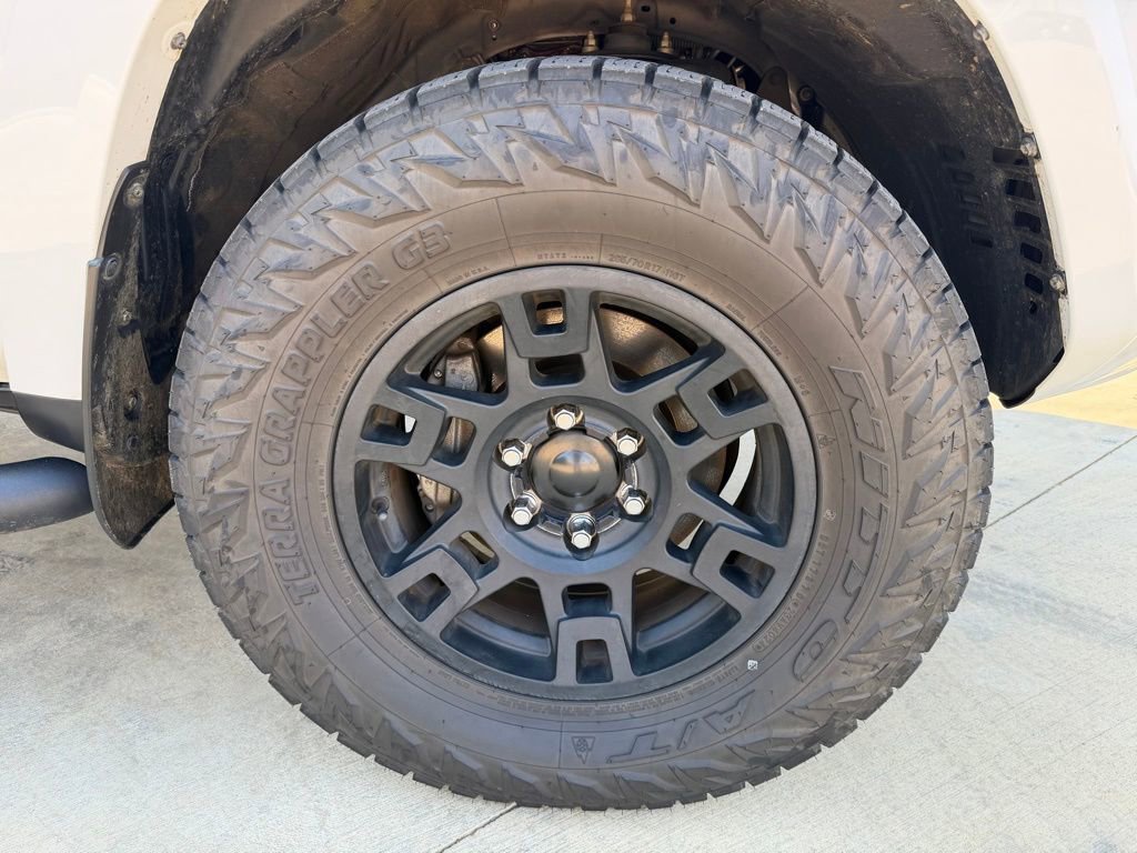 Used 2023 Toyota 4Runner SR5 Premium image 6