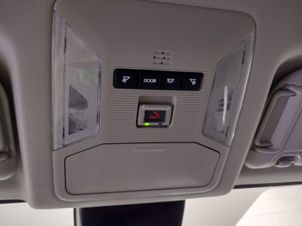 Used 2024 Toyota RAV4 XLE image 28