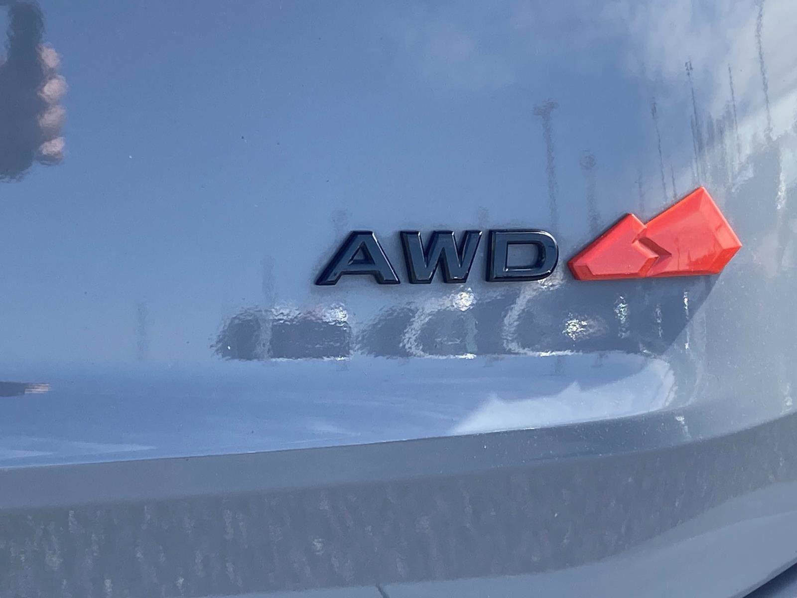 Used 2025 Nissan Rogue SV image 5