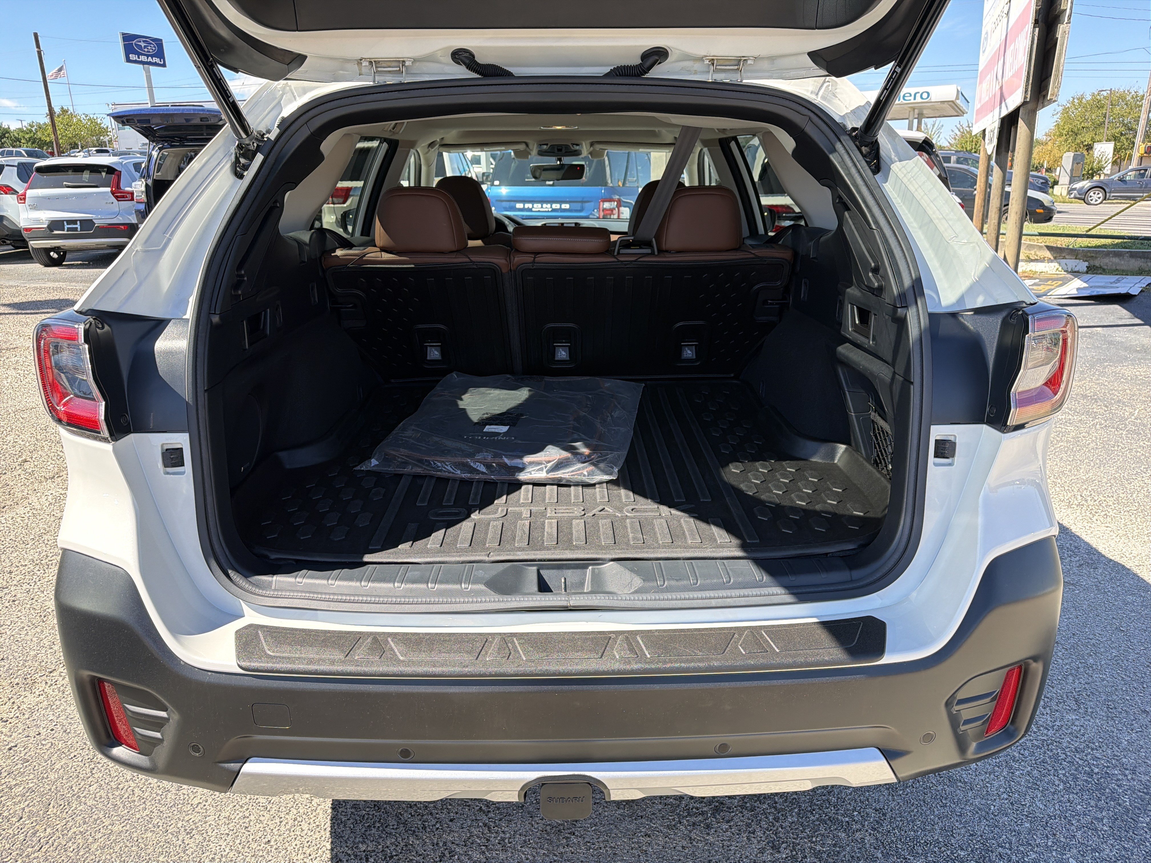 Certified 2021 Subaru Outback Touring AWD/4WD image 29