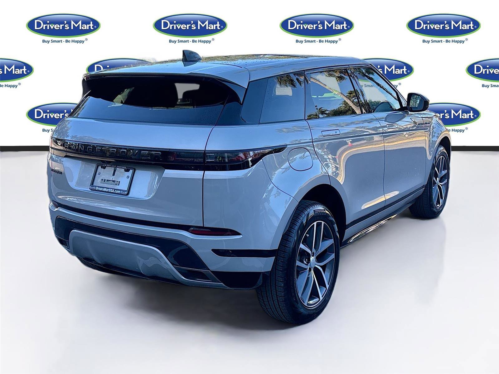 Used 2024 Land Rover Range Rover Evoque Dynamic SE image 8