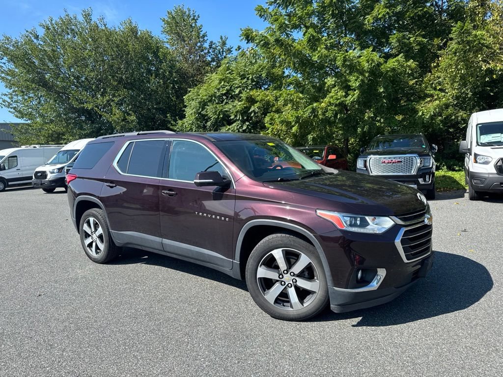 Used 2021 Chevrolet Traverse LT w/ LT Premium Package