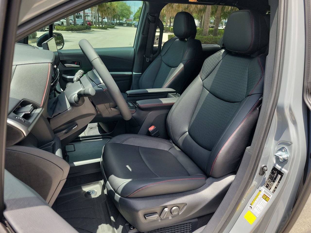 New 2026 Toyota Sienna XSE FWD image 18