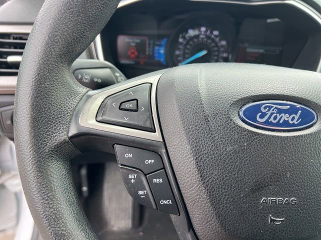 Used 2020 Ford Fusion SE FWD image 19