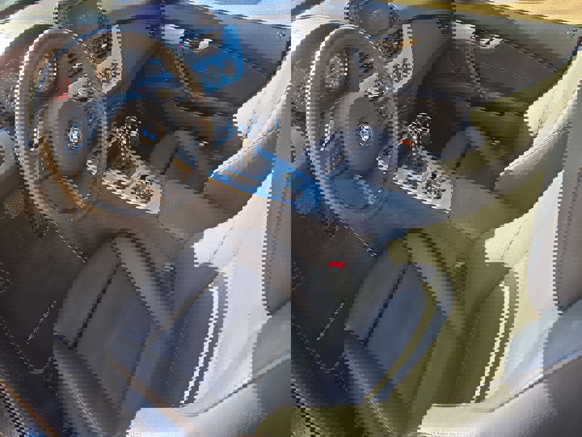 Used 2011 BMW Z4 sDrive35is image 14