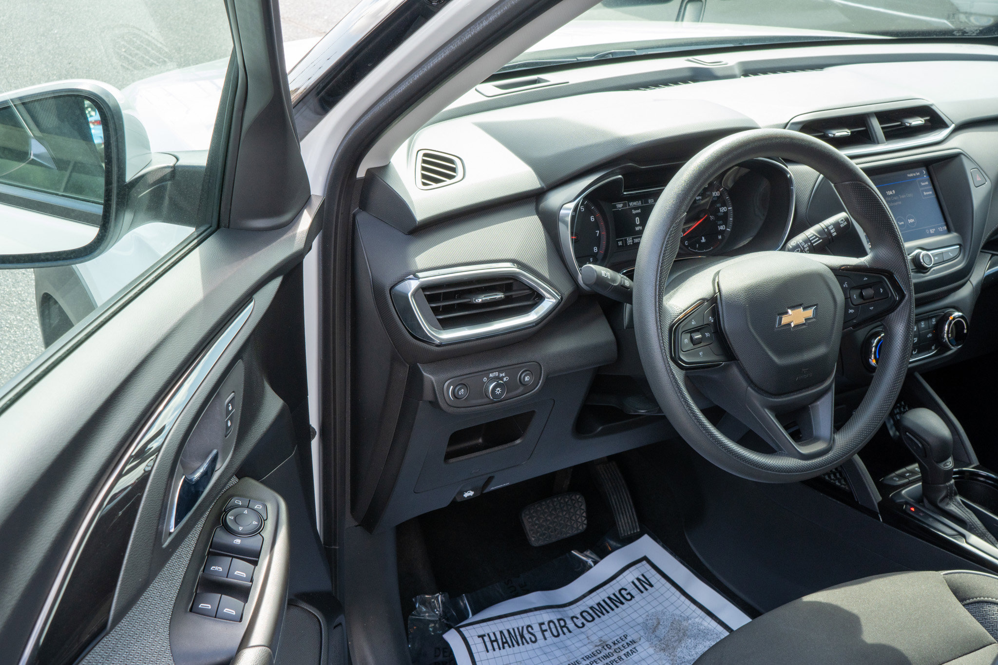 Certified 2022 Chevrolet TrailBlazer LT w/ Driver Confidence Package image 10