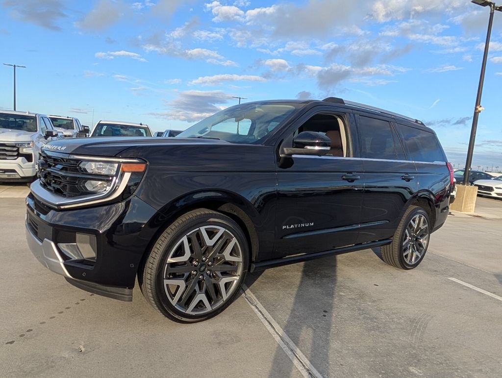 New 2025 Ford Expedition Platinum w/ Platinum Ultimate Package AWD/4WD image 3