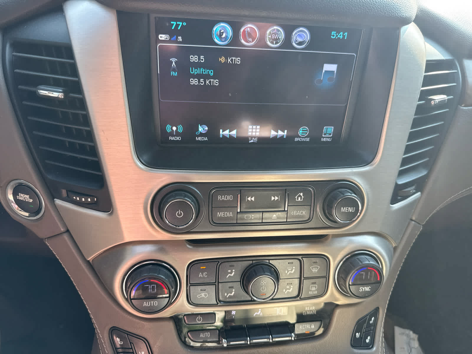 Used 2020 GMC Yukon XL Denali w/ Denali Premium Package AWD/4WD image 16