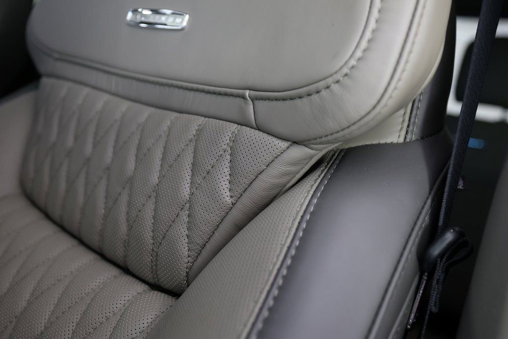 Used 2025 Ford F450 Platinum w/ Platinum Plus Package image 36