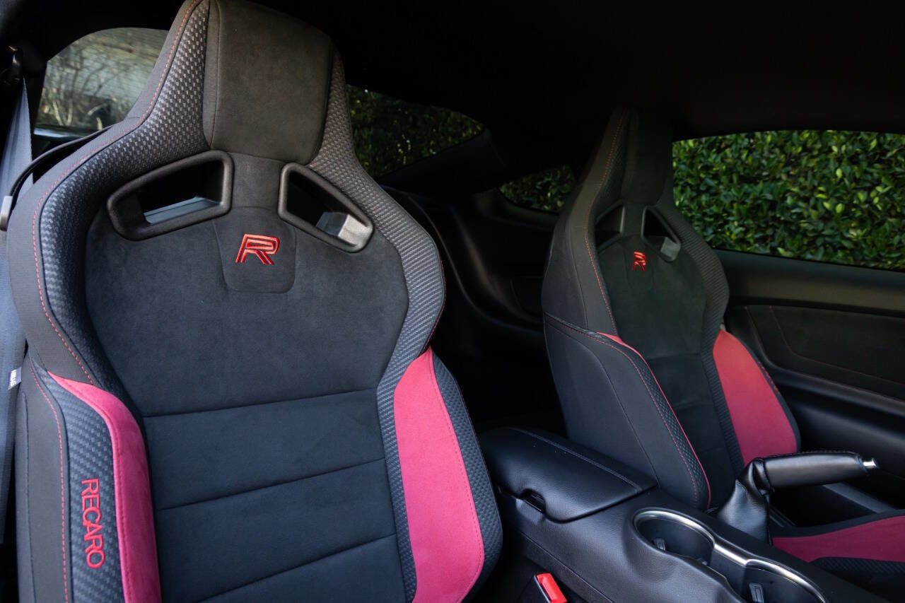 Used 2019 Ford Mustang Shelby GT350R w/ GT350R Equipment Group 920A image 82