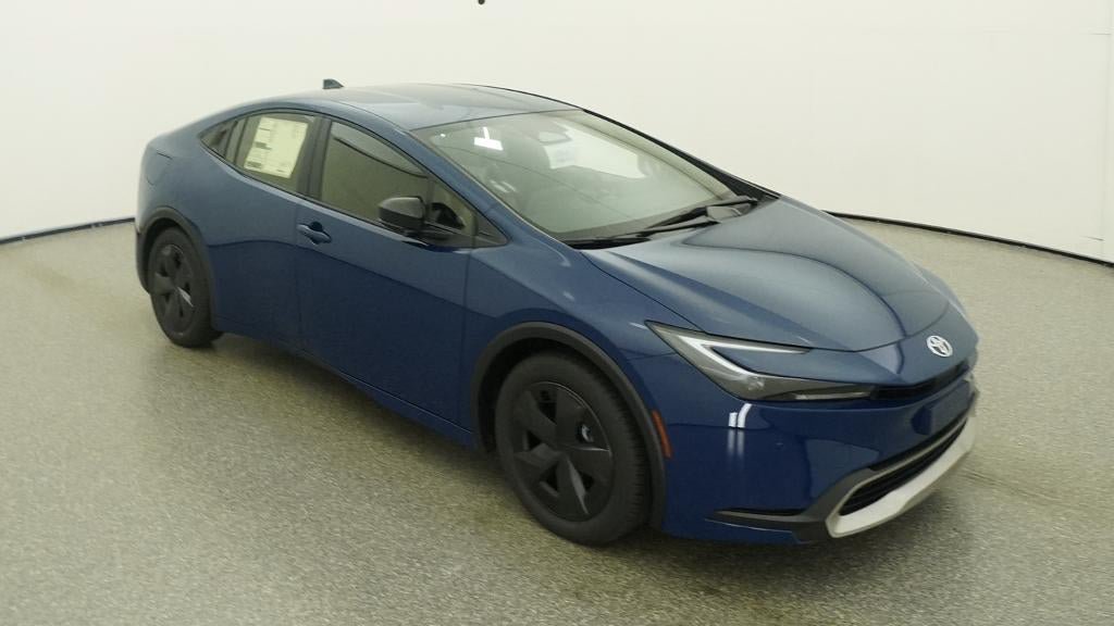 New 2027 Toyota Prius Plug-In Hybrid FWD image 13