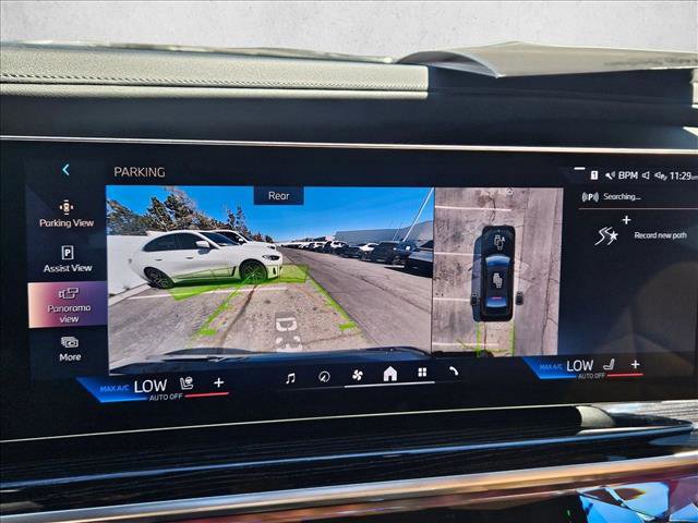 Certified 2025 BMW 740i w/ Premium Package image 12