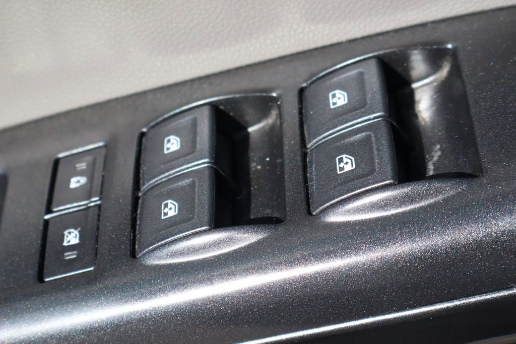 Used 2022 Chevrolet Colorado W/T w/ WT Convenience Package RWD image 18