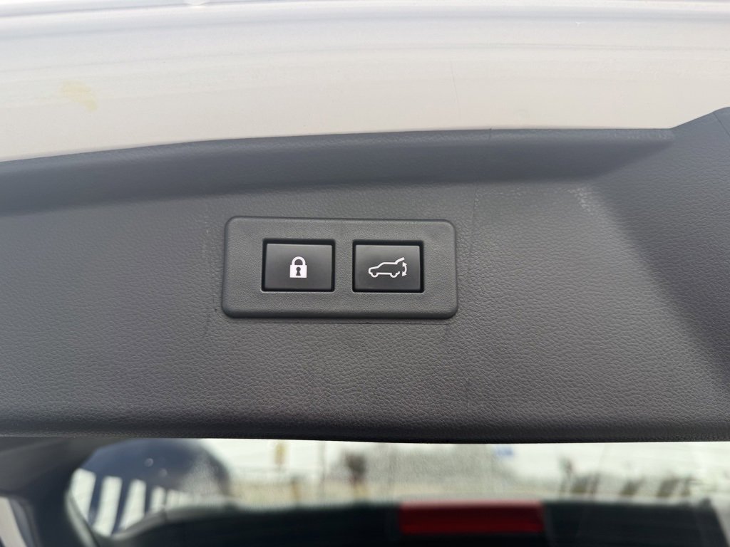 Used 2022 Subaru Outback Premium image 31