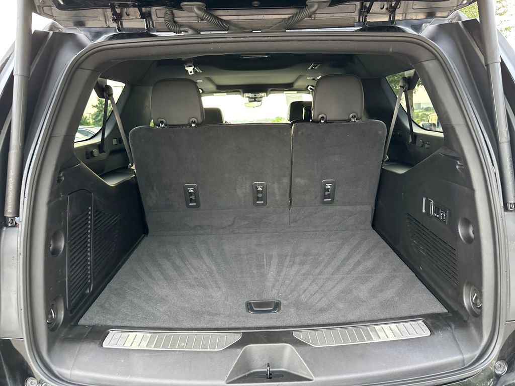 Used 2023 Chevrolet Suburban High Country AWD/4WD image 39